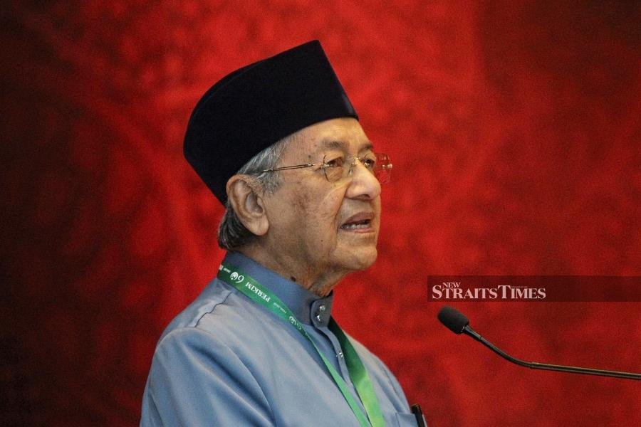 Dr M: Give PH govt five years to implement pledges