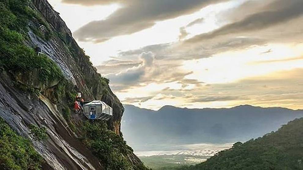 High in the sky: Cliff-edge hotel in Java a retreat from civilisation