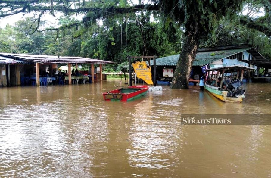 Three rivers in Pahang nearing alert level