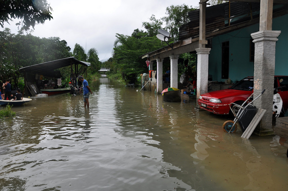 Terengganu floods: Number of evacuees down to 1,677 as at 8pm