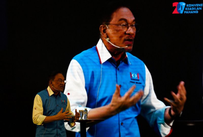 Zakaria wants PKR to correct his ‘unlawful’ sacking, claims MACC confirmed no charges