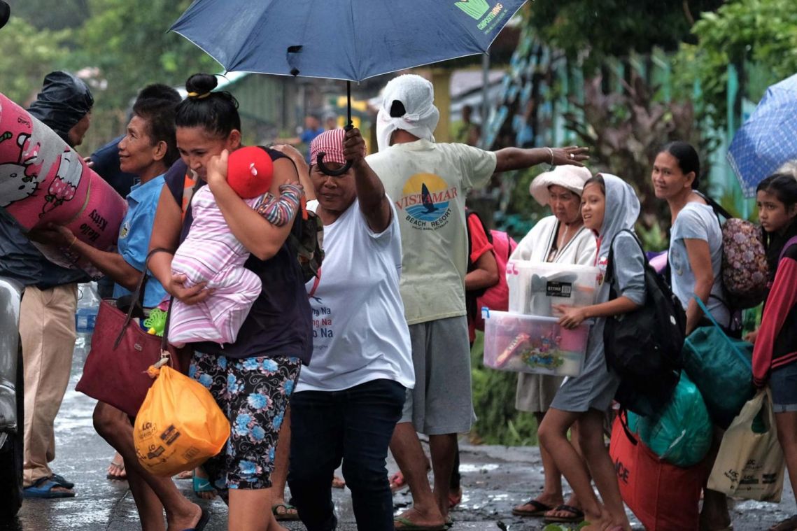 Typhoon Kammuri hits Philippines, disrupting travel, work