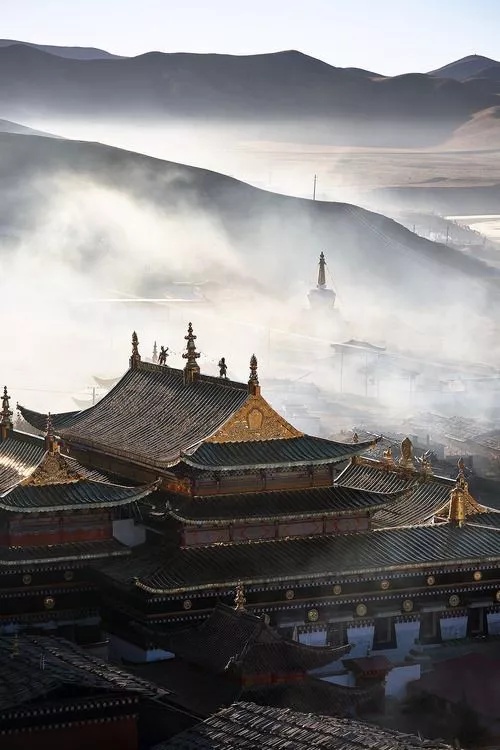 城市中的寺庙，是喧嚣之中的一抹清幽