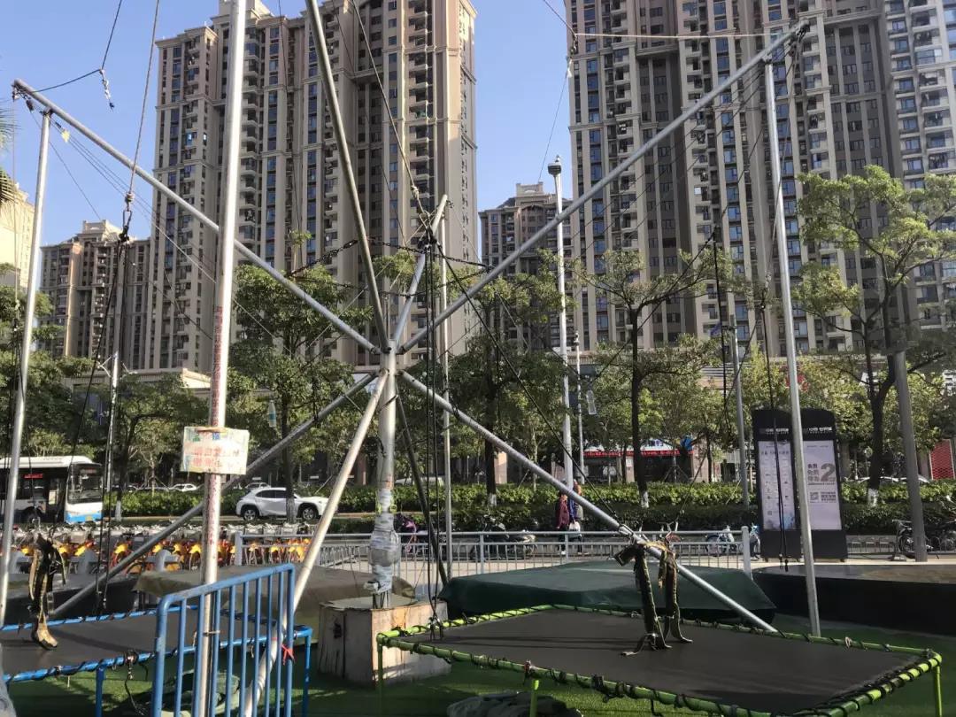 福建8岁女童玩弹床突昏迷靠机器维持呼吸 倘醒来恐瘫痪
