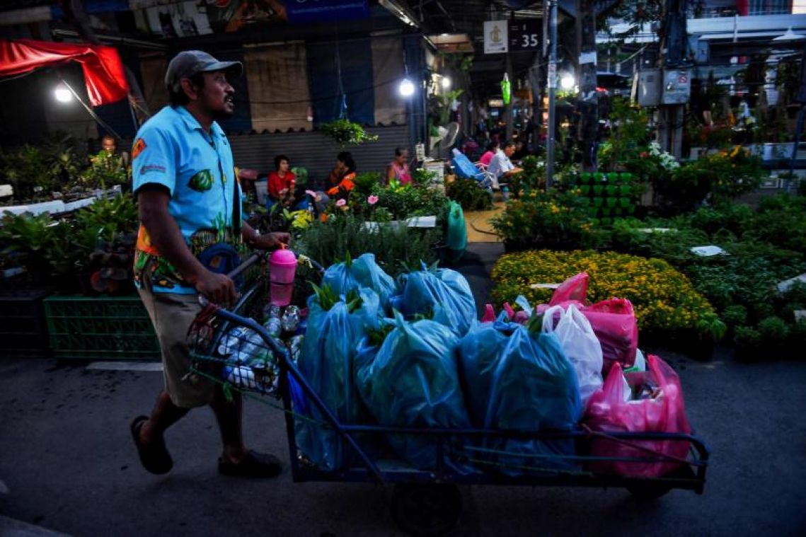 Thais tighten their belts as economy slows