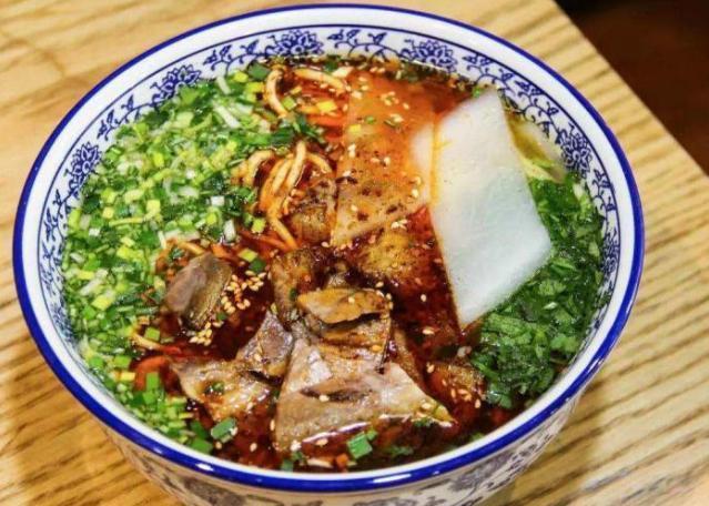 公认“最抢手”的4种面条，兰州牛肉面高居榜首，它成老外心头爱