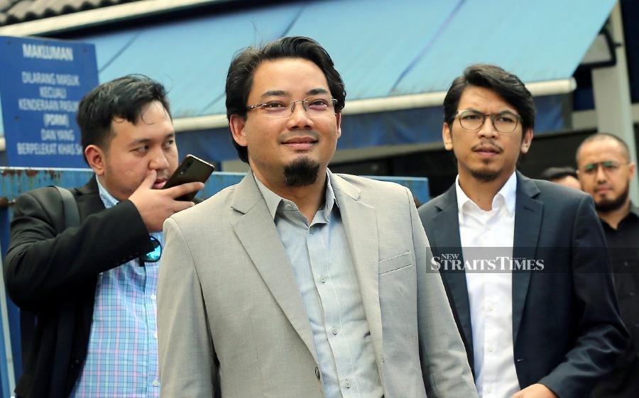 Anwar's private secretary lodges police report