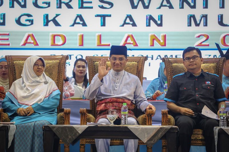 Azmin’s parallel congress still happening but now renamed ‘appreciation dinner’
