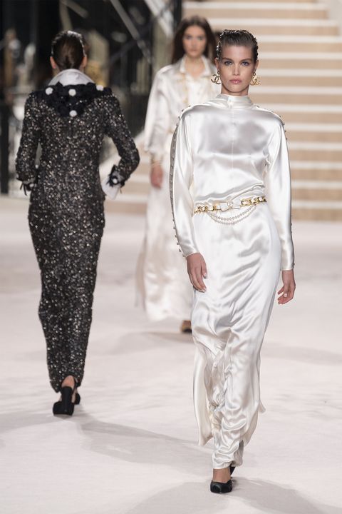 Chanel Rings in the Pre-Fall Collections with Some Chic Logo Looks