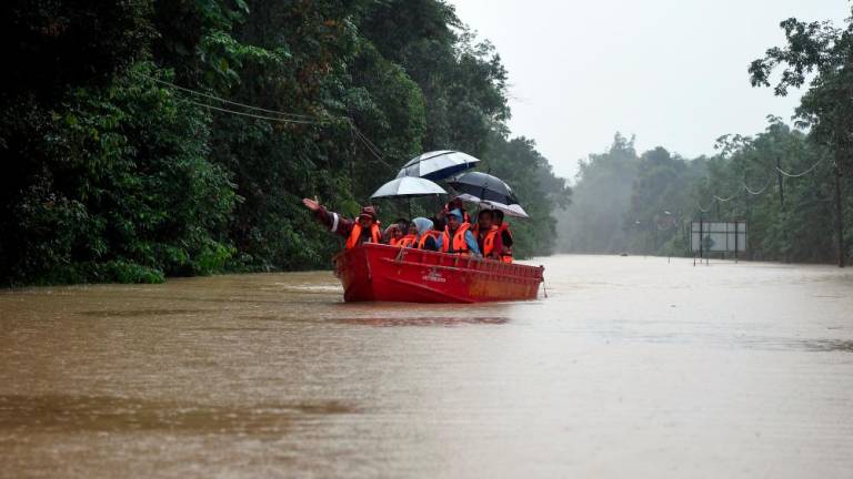 Lawas flood victims stays at 93 people