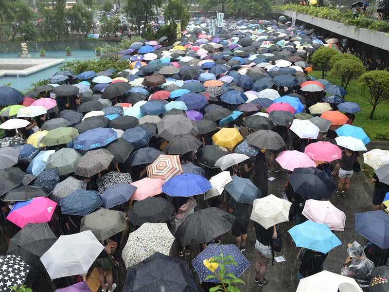 【修例风波】游行获批见诚意官媒：暴力不应成港「标识」