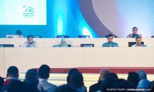 At final day of PKR congress, Azmin & Co missing