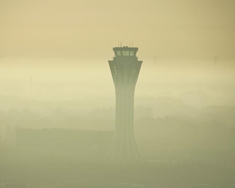 京津发布大雾黄色预警 航空交通大受影响