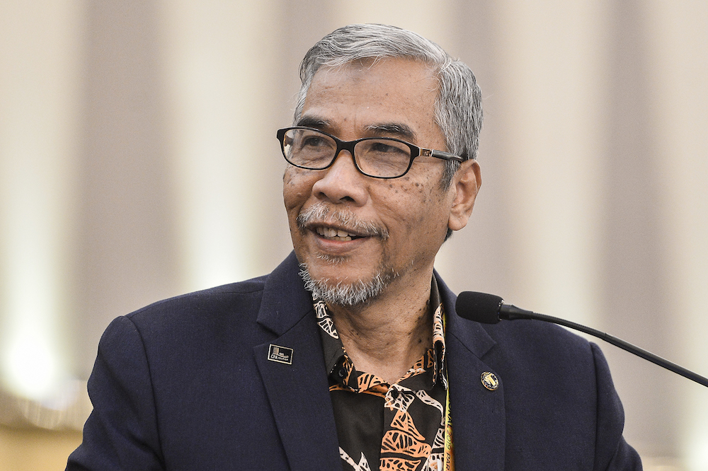 Amanah leader: Assume bad news about Pakatan is fake until proven otherwise