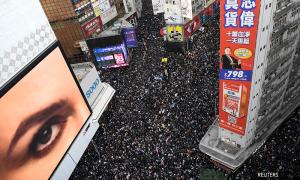 Peaceful Hong Kong march marred by fire outside court