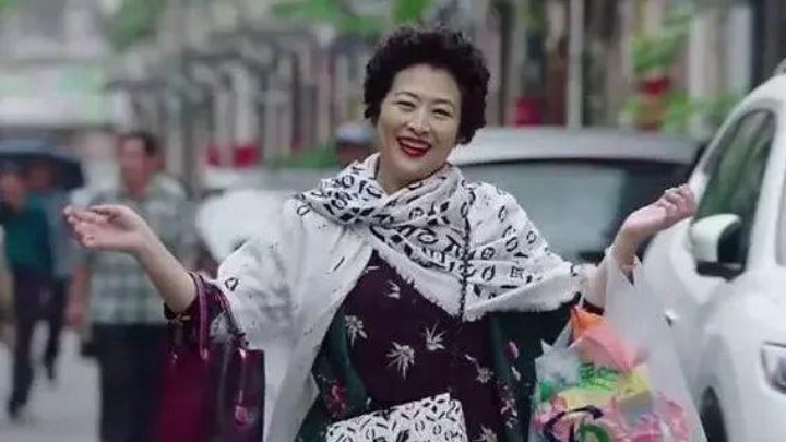 中国蛀虫在美国引众怒：北京三环两套房，却跑到洛杉矶吃低保！