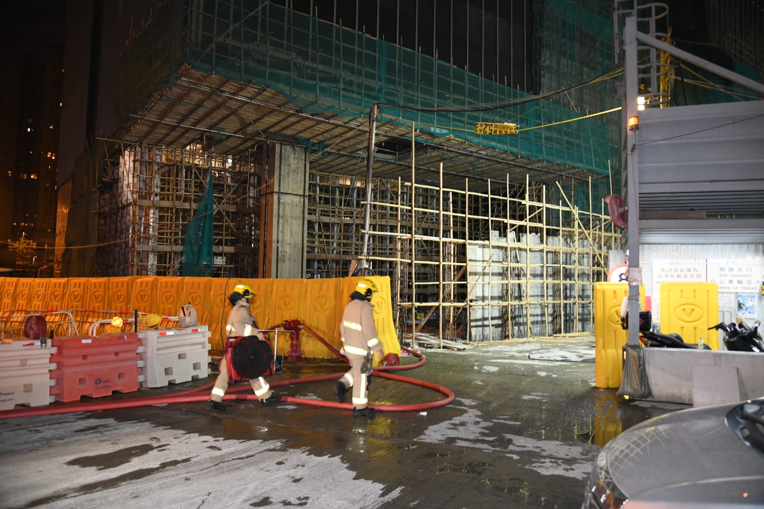 启德新东九龙总区总部地盘起火 疑电掣漏电引起