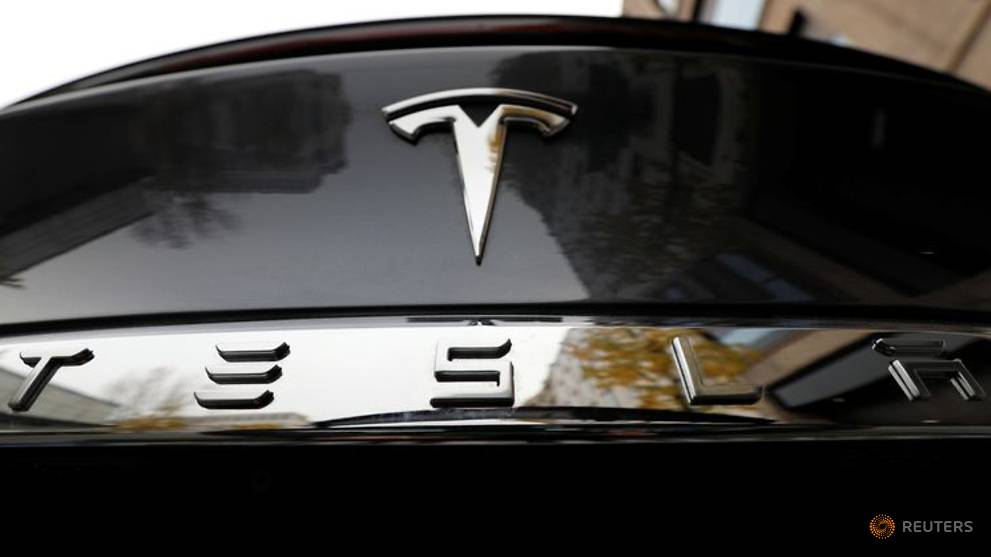US safety board to issue new recommendations in probe of fatal Tesla Autopilot crash