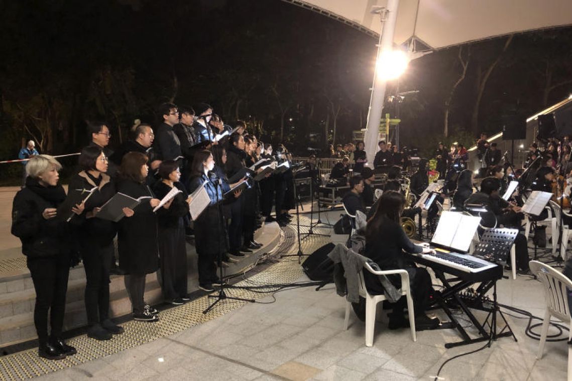 The people sing: Les Mis soothes, breaks Hong Kong hearts