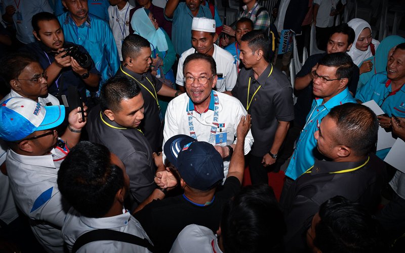 People are fed up with all our bickering in PKR, says Anwar
