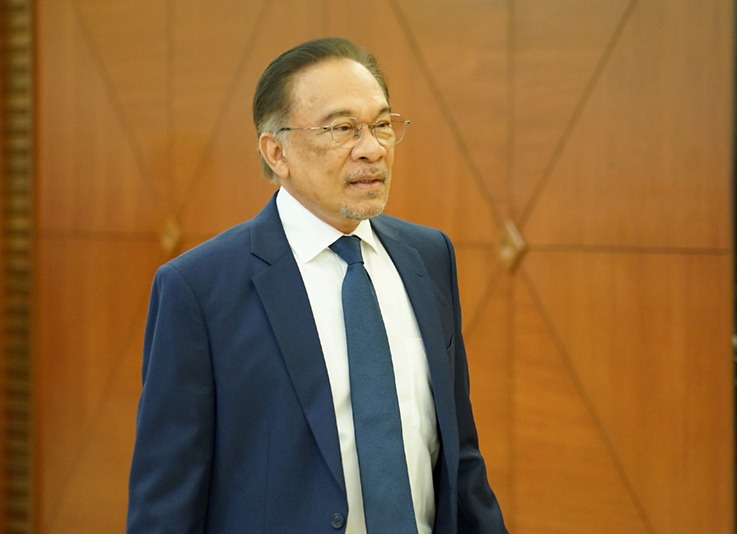 Anwar to cooperate with police on sexual misconduct probe