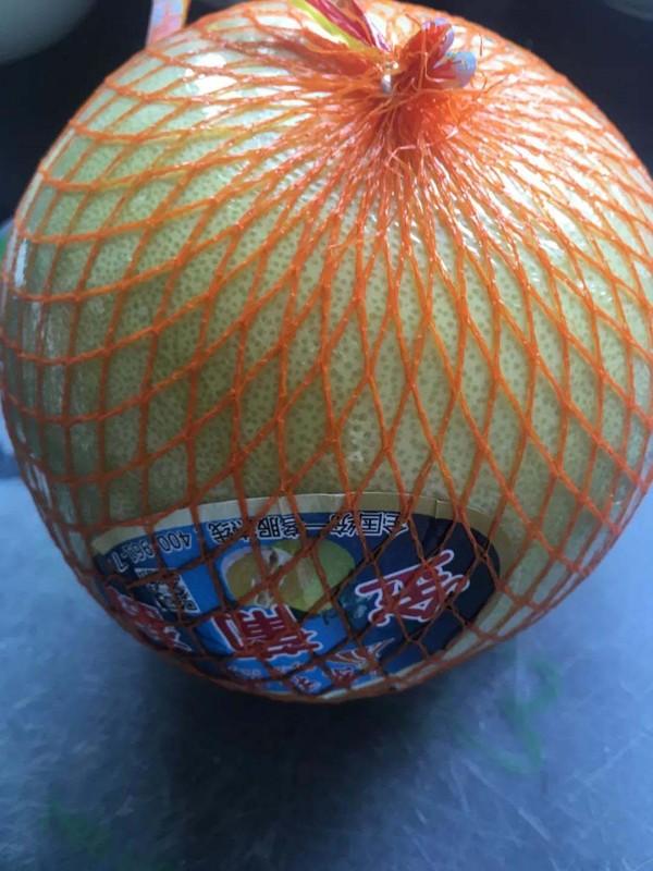 喜欢吃柚子，却不知怎么挑选。下面是方法，以后一挑一个准