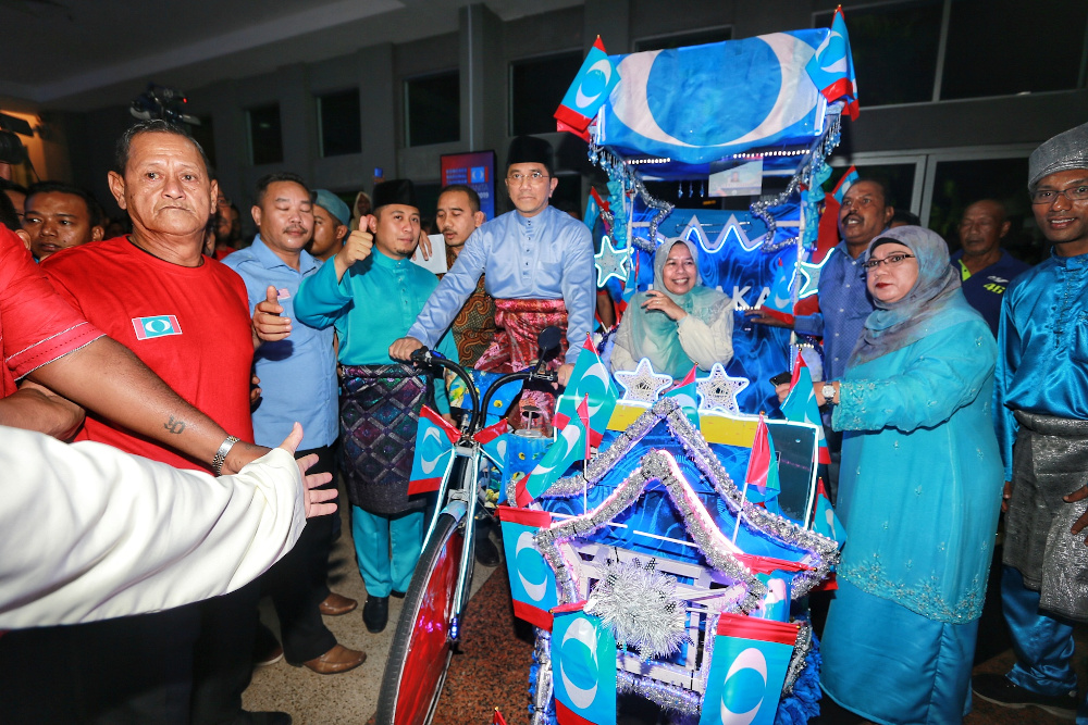 Zuraida agrees with Anwar’s call to cease airing PKR’s dirty laundry