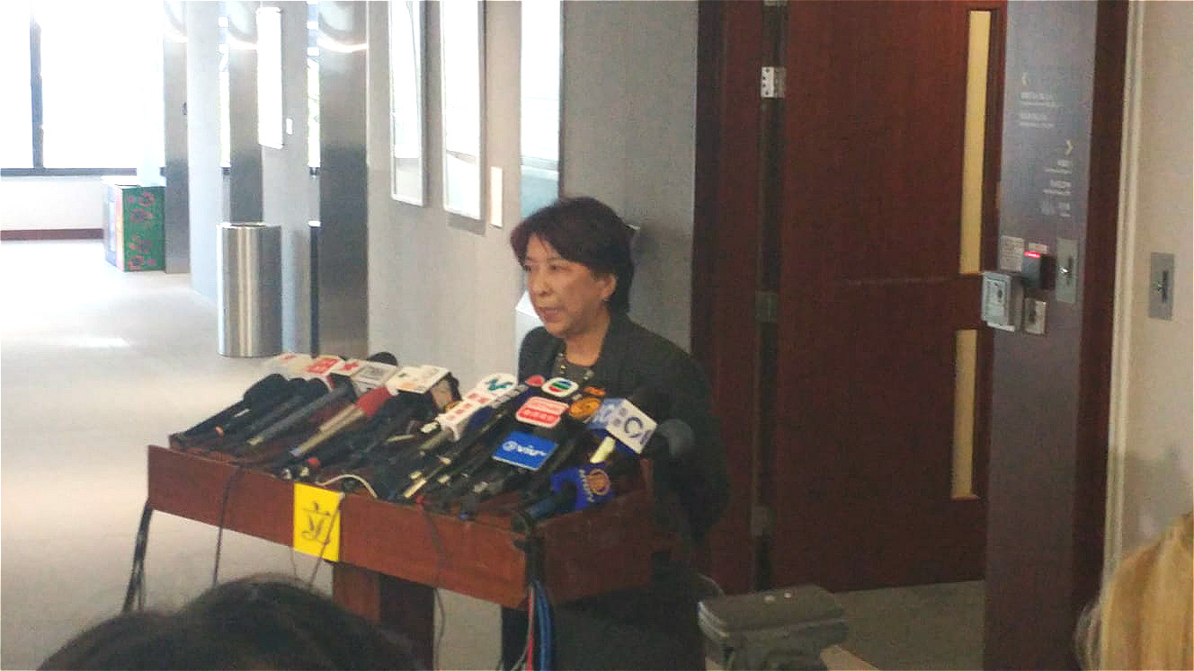 内会第10次开会蒋丽芸曾佔据主席位 批反对派拖延选主席