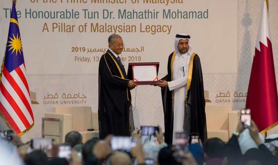 Dr Mahathir conferred honorary doctorate by Qatar University