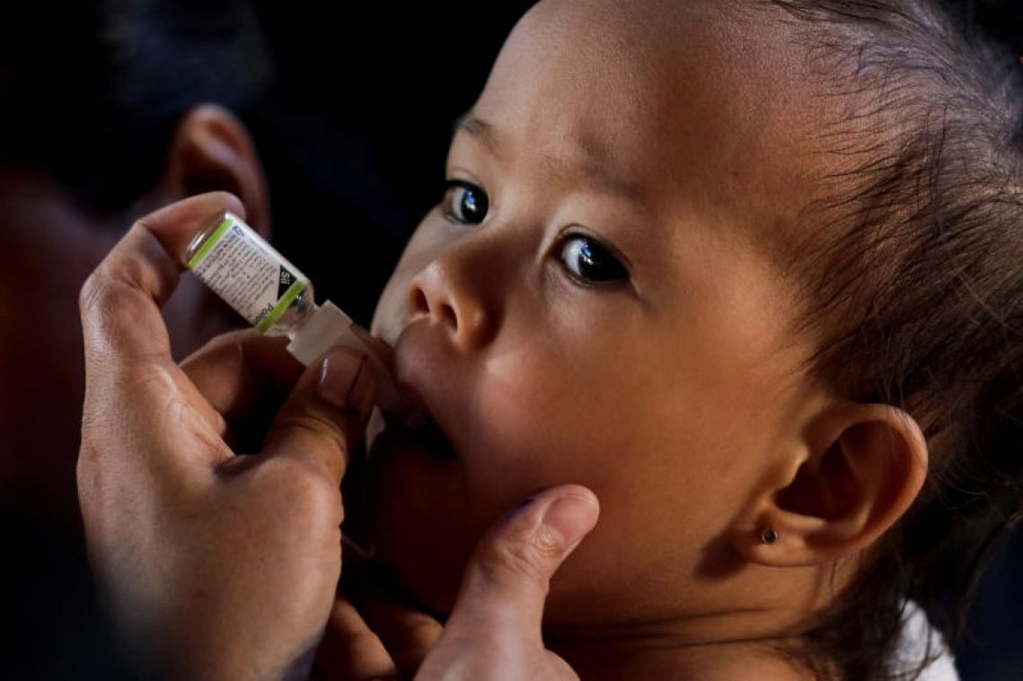 Malaysia plans to vaccinate overseas visitors to combat polio