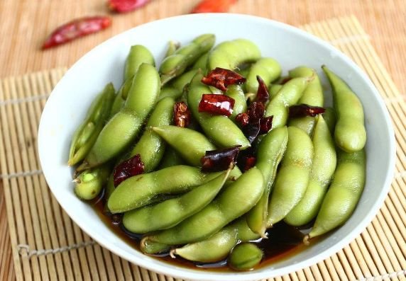 “最受欢迎”的4种下酒菜，毛豆上榜，第一名从未被超越