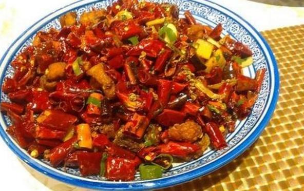 中国最能吃辣的省份，一份米饭竟都是辣椒的红色，你佩服吗？