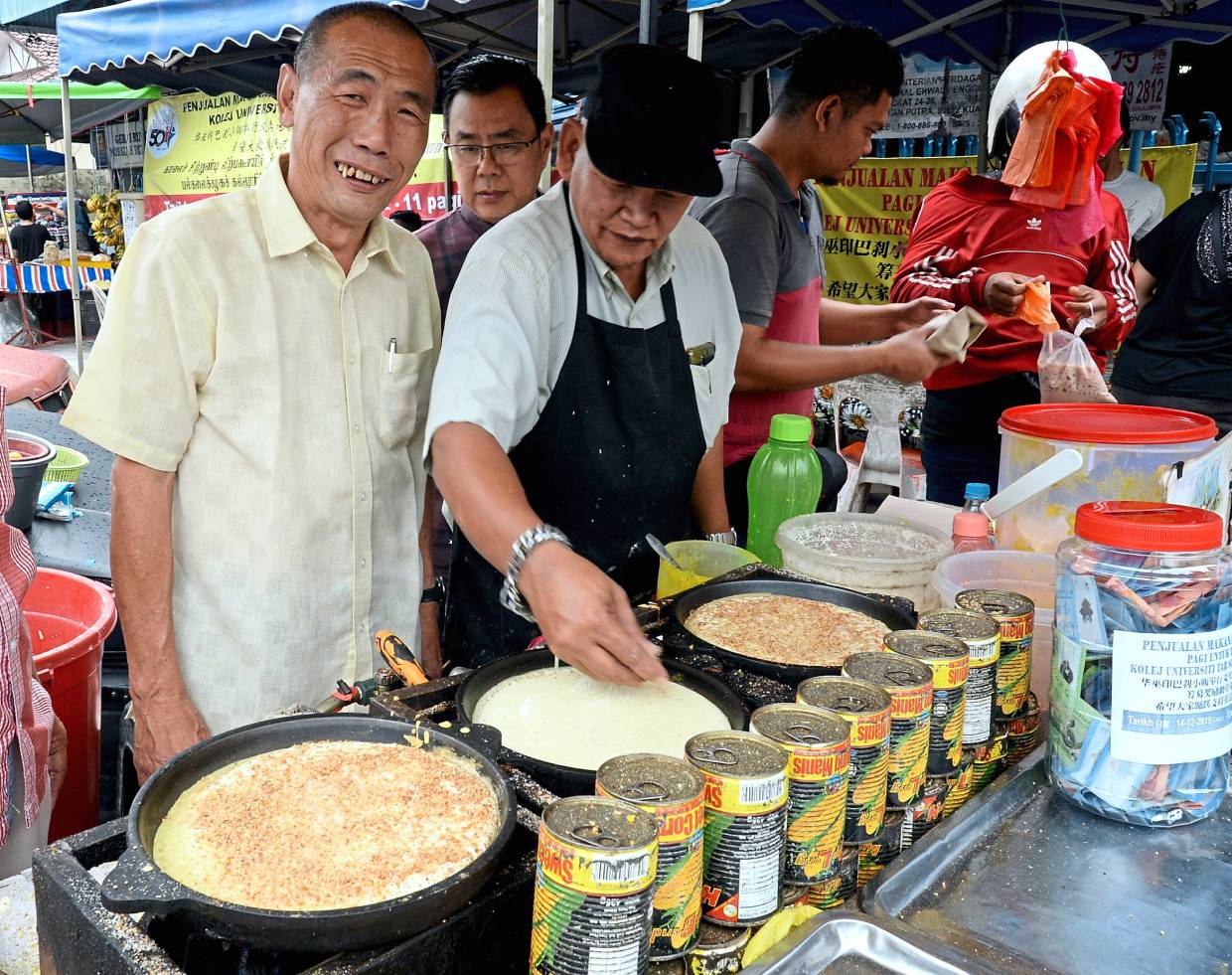 Market traders unite for common cause