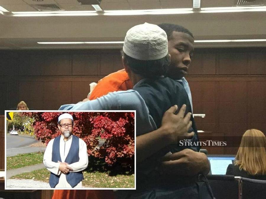 Forgiving US father receives Malaysia's Compassionate Icon award