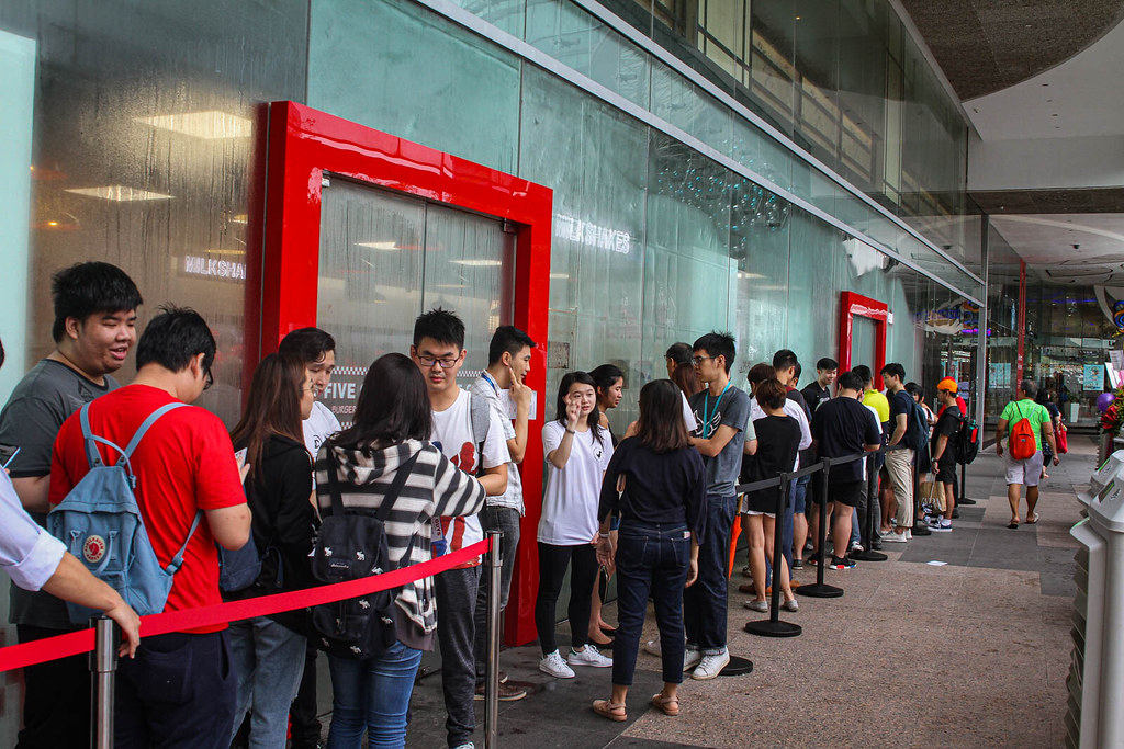 Five Guys – The Famous American Burger Joint Lands In Singapore!