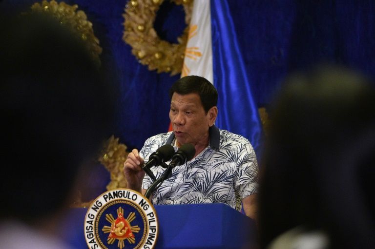 Hundreds of Chinese held in philippine online gaming crackdown