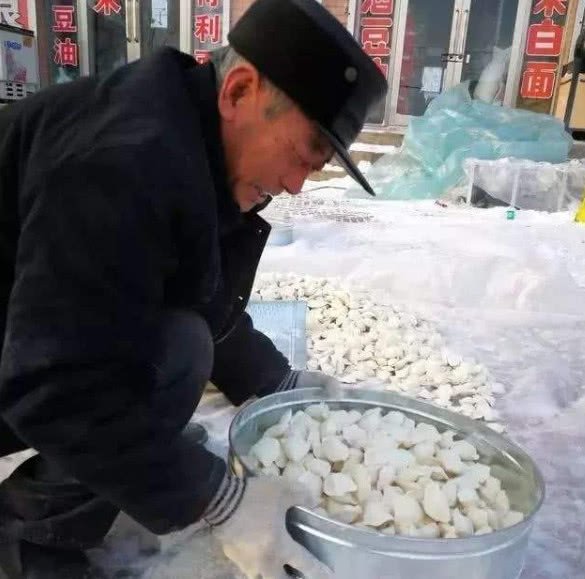 东北的冬天太难熬，家家户户不敢吃泡面，网友：特效都拍不出来