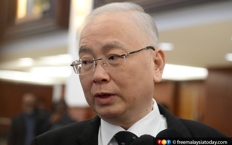 Wee takes Dr M to task for ‘unproductive poor’ remark