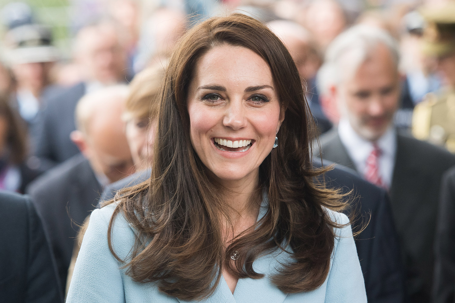 Kate Middleton Writes Touching Letter to Midwives After Secret Visit to London Hospital