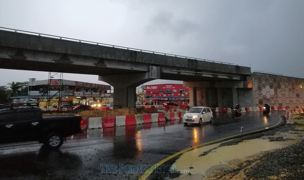 Many give thumbs-up to Serian flyovers