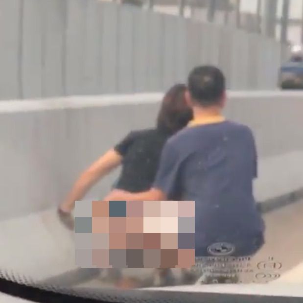 Woman defecates on Johor Causeway after massive traffic jams cause five-hour delay