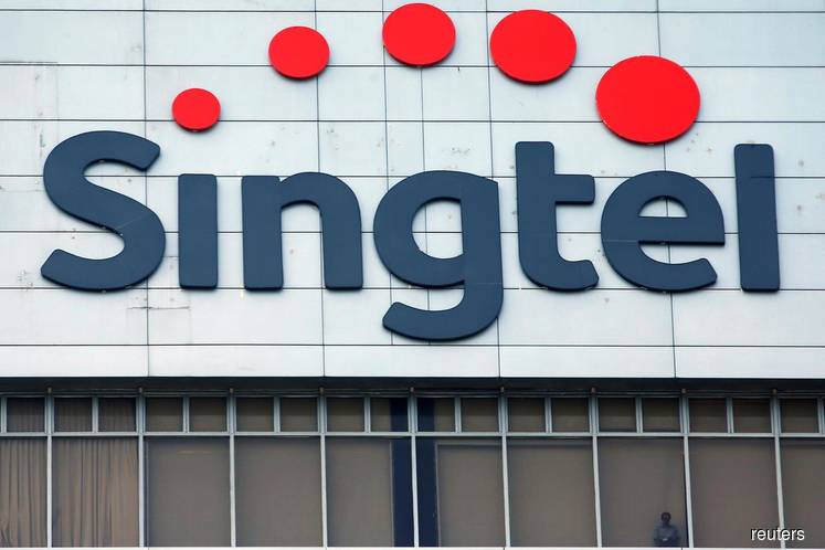 Grab to team up with Singtel for Singapore digital bank licence