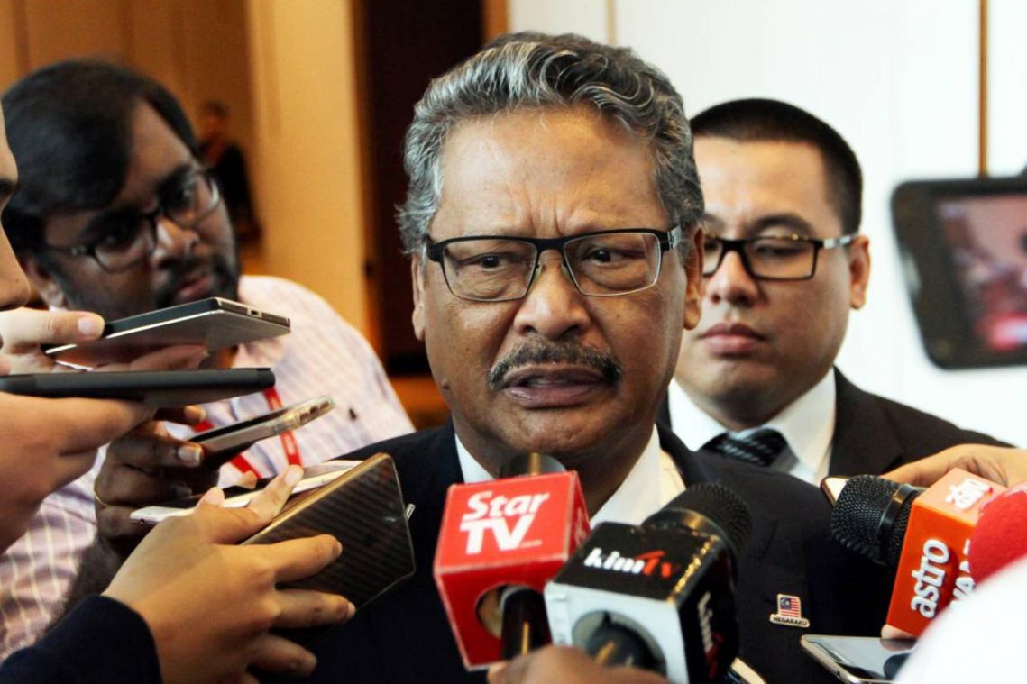 Umno infighting heats up after disciplinary meeting to probe Hishammuddin dropped