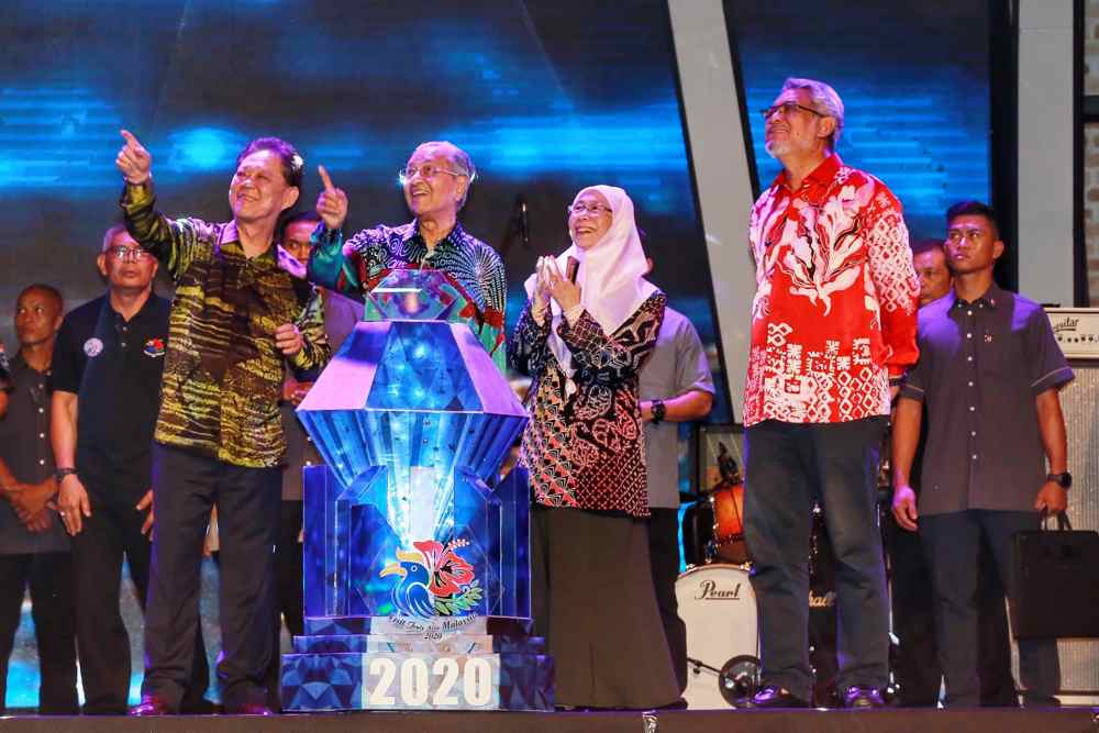 VM2020 needs to be accepted as national mission, says Dr M