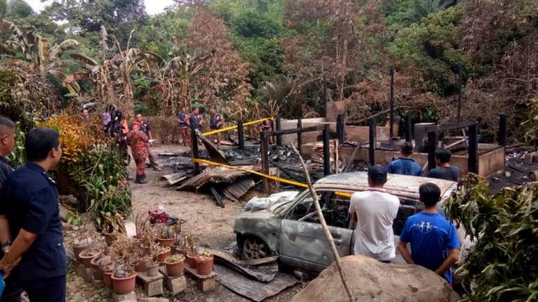 Tenom fire: Five family members buried together