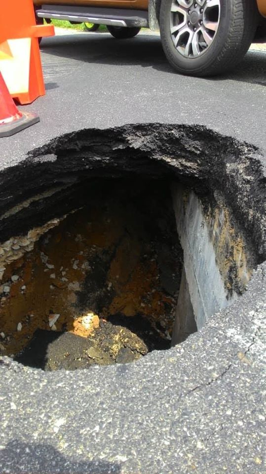 New Decade, Same M’sia: 10m Sinkhole Forces 7 Day-Long Klang Main Road Closure