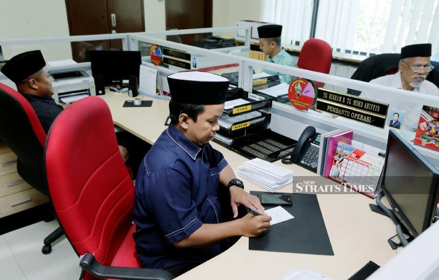 Directive to wear songkok also applies to 7 joint departments in Kelantan