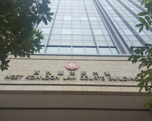 楼梯偷拍女子下半身 前议助判80小时社服令