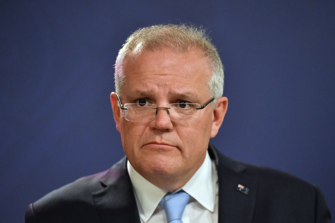 Australian PM Scott Morrison jeered in wildfire-ravaged zone