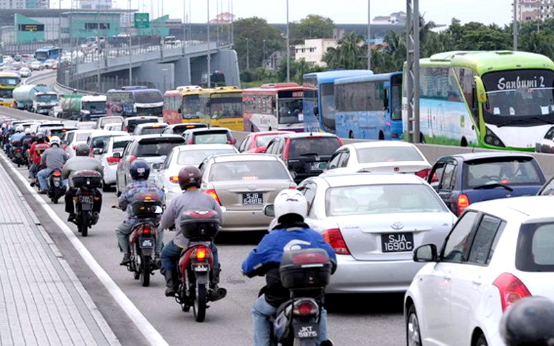 6 more months for vehicles from Singapore to be fitted with RFID